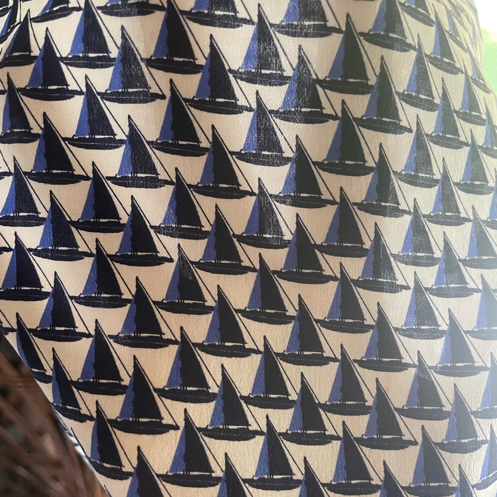 Like new Joie silk sailboat blouse. size XS - Picture 7 of 9